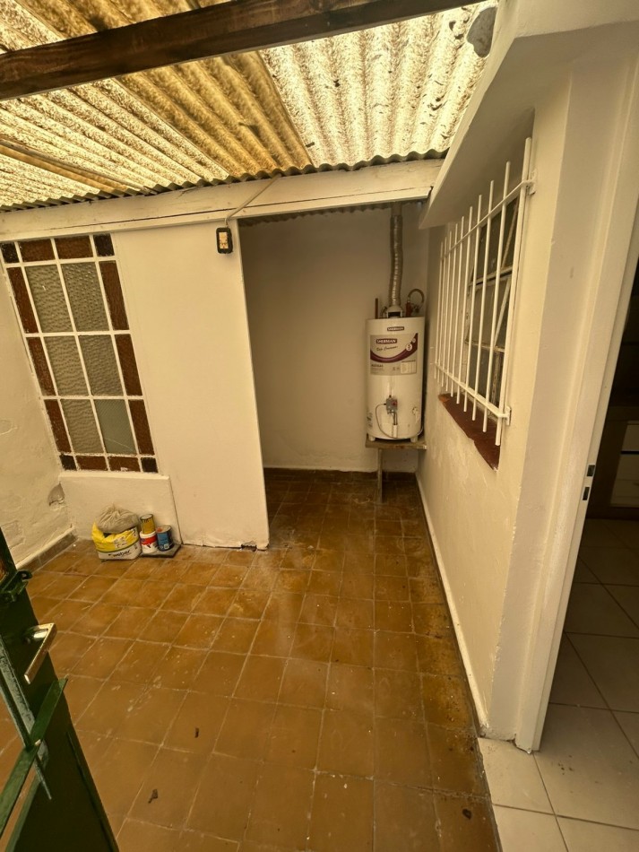 70 E/ 4 Y 4 - PH INTERNO CON PATIO - DOS DORMITORIOS - LA PLATA