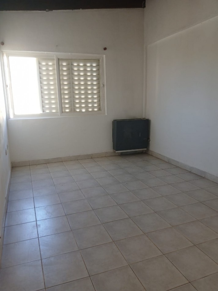 58 E/ 28 Y 29 - 2 DORM - 2 DO PISO POR ESCALERA