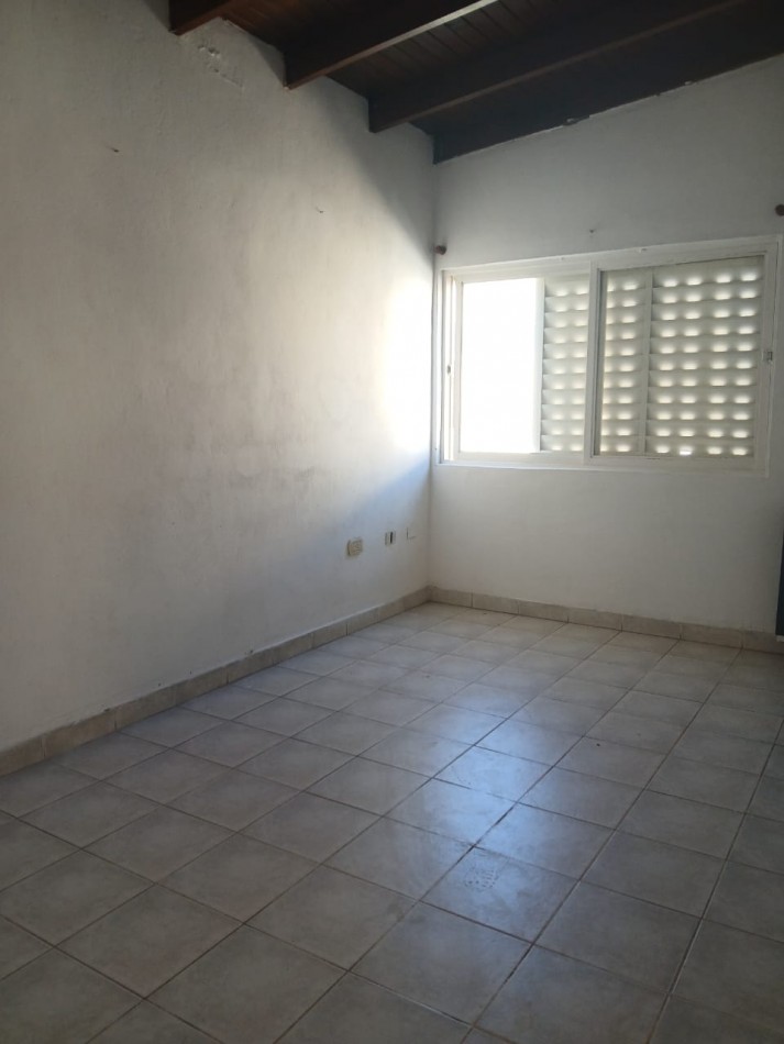 58 E/ 28 Y 29 - 2 DORM - 2 DO PISO POR ESCALERA