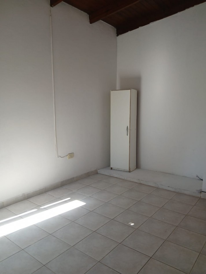 58 E/ 28 Y 29 - 2 DORM - 2 DO PISO POR ESCALERA