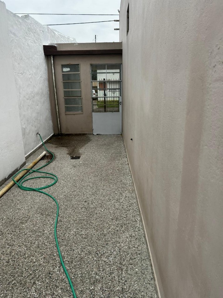 Casa en alquiler - 11 y 513 - Ringuelet - 2 Dorm - parque 