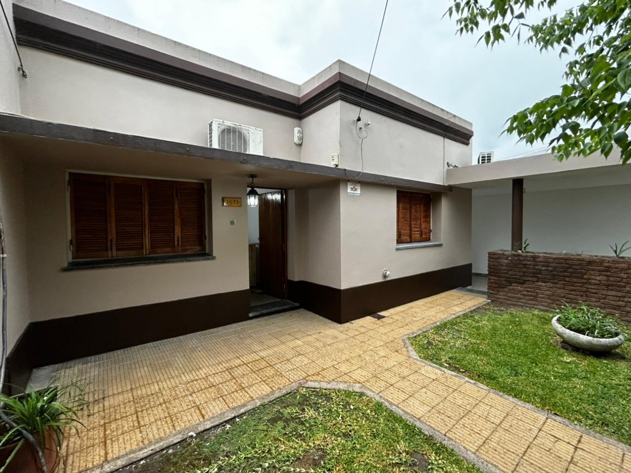 Casa en alquiler - 11 y 513 - Ringuelet - 2 Dorm - parque 