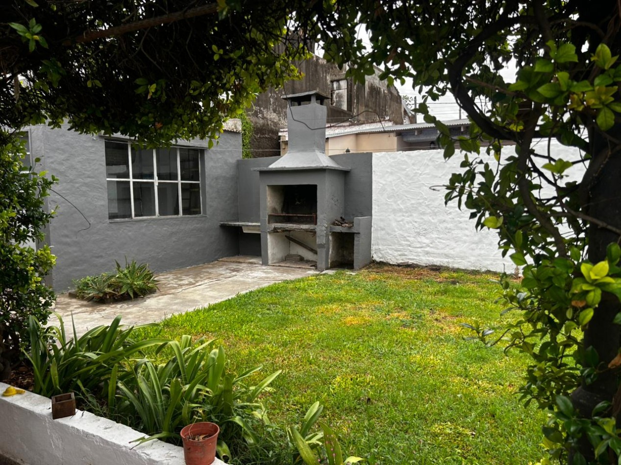 Casa en alquiler - 11 y 513 - Ringuelet - 2 Dorm - parque 