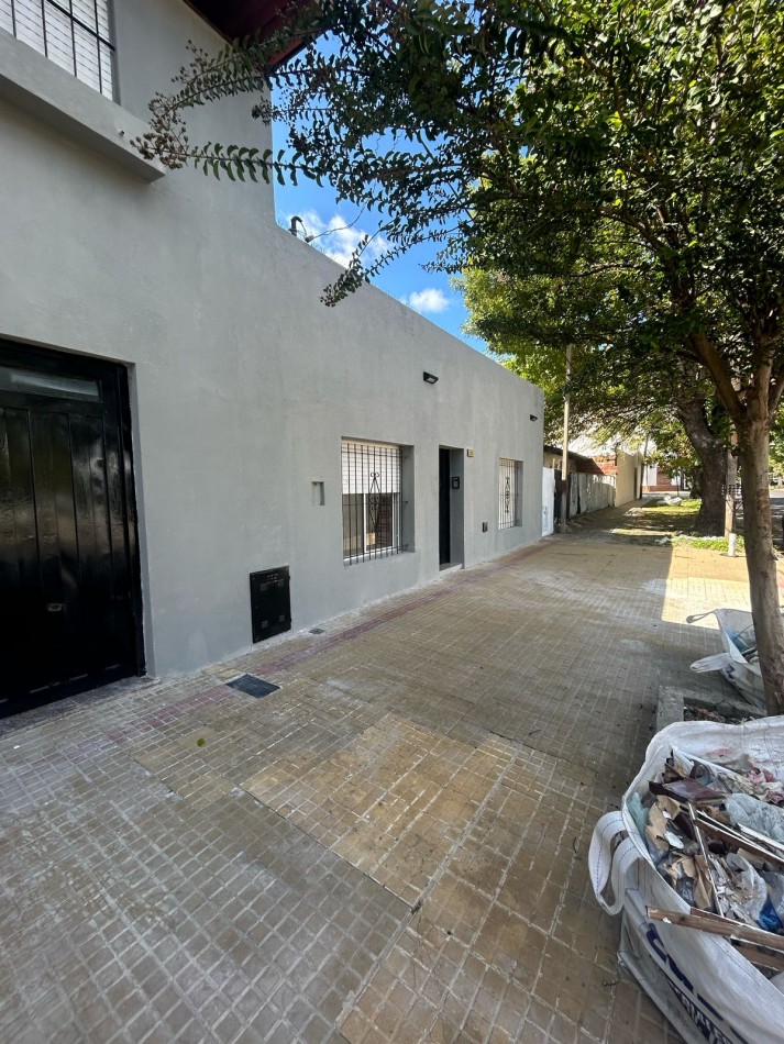 12 E/ 75 Y 76- CASA EN PH - 4 DORMITORIOS- COCHERA- VILLA ELVIRA