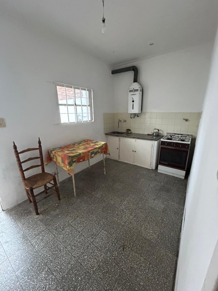 EXCELENTE PH DE DOS DORMITORIOS 16 y 64 planta alta  - SIN EXPENSAS 