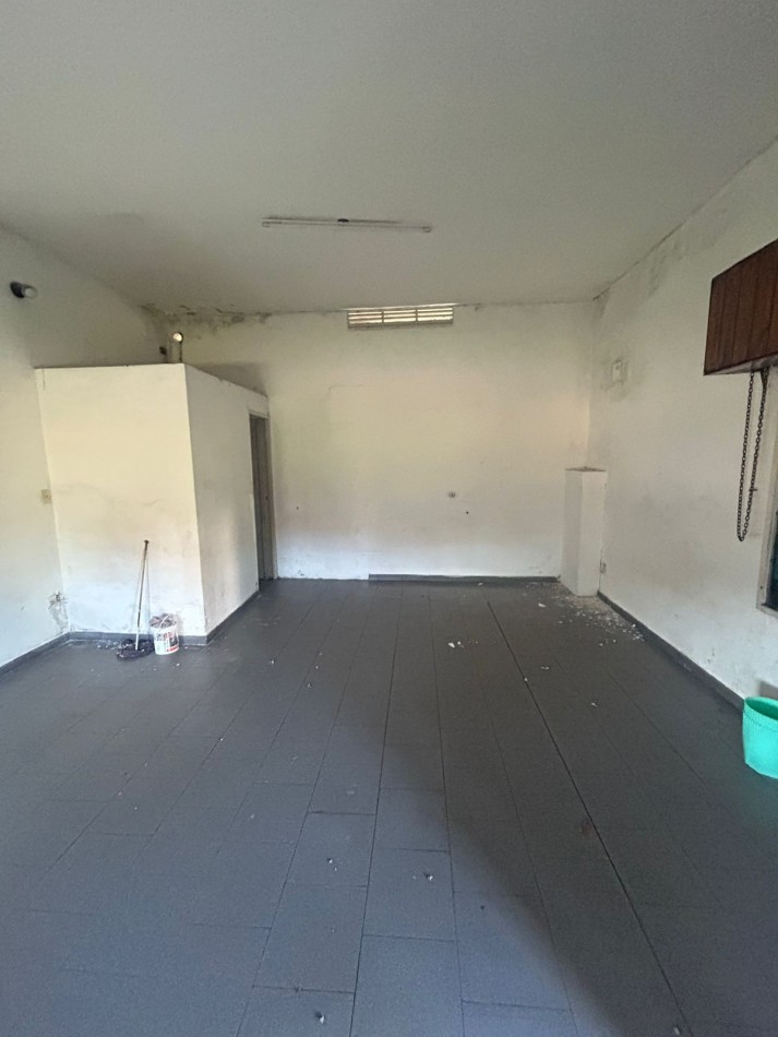144 ESQ 55- VENTA LOTE CON TRES LOCALES - 10 X 20