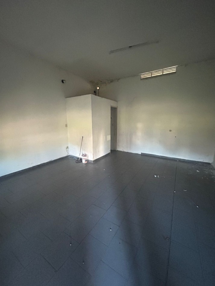144 ESQ 55- VENTA LOTE CON TRES LOCALES - 10 X 20