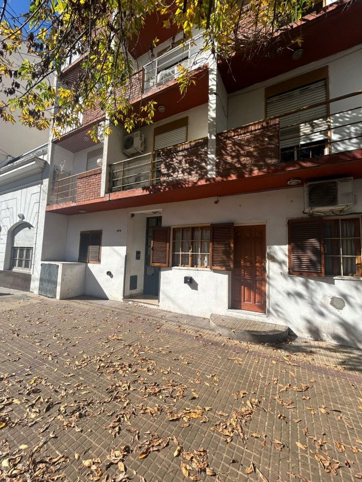 46 e/ 14 y 15 - 1 dorm con balcon - luminoso 