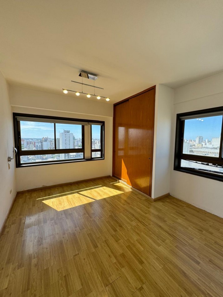 53 E/ 10 Y 11 - 2 DORM CON COCHERA - CENTRO DE LA PLATA 