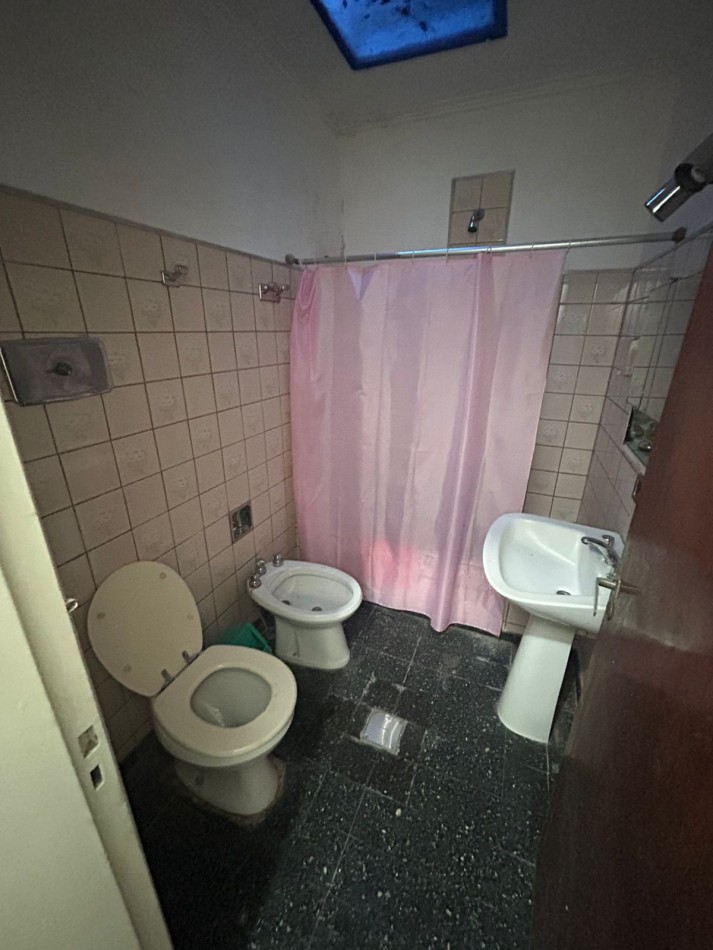 70 E/ 14 Y 15 - CASA LOTE PROPIO - LOTE 10X10 - APTO BANCO 