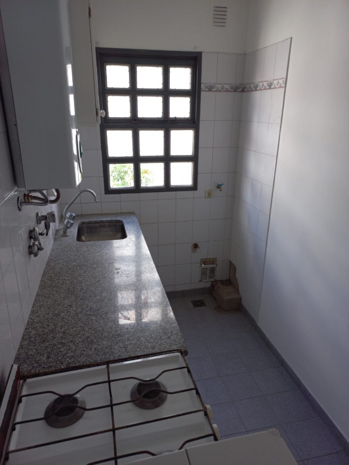 18 entre Diagonal 76 y Avenida 44 Departamento En Venta