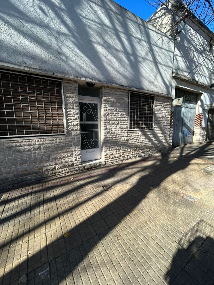 70 e/ 4 y 5 - PH CON ENTRADA INDEPENDIENTE -2 DORM +PATIO 