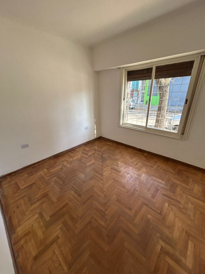 70 e/ 4 y 5 - PH CON ENTRADA INDEPENDIENTE -2 DORM +PATIO 