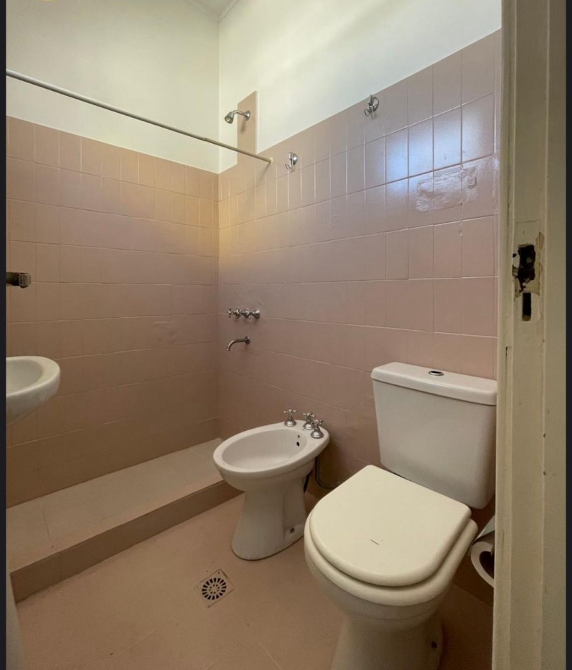 51 esq 8 - depto con terraza privada- centro de la ciudad