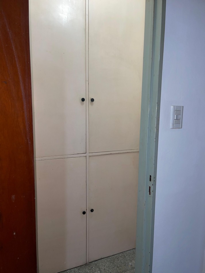 AV 1 E/ 61 Y 62 - PH UN DORMITORIO - CON PATIO