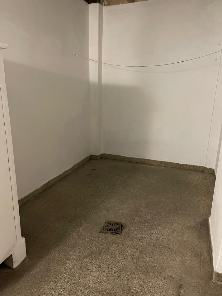 AV 1 E/ 61 Y 62 - PH UN DORMITORIO - CON PATIO