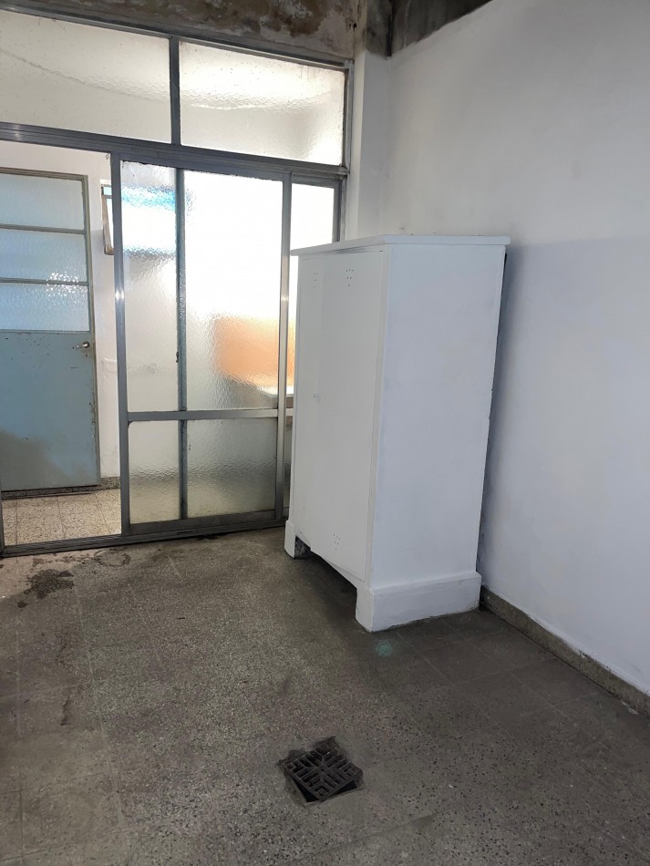 AV 1 E/ 61 Y 62 - PH UN DORMITORIO - CON PATIO
