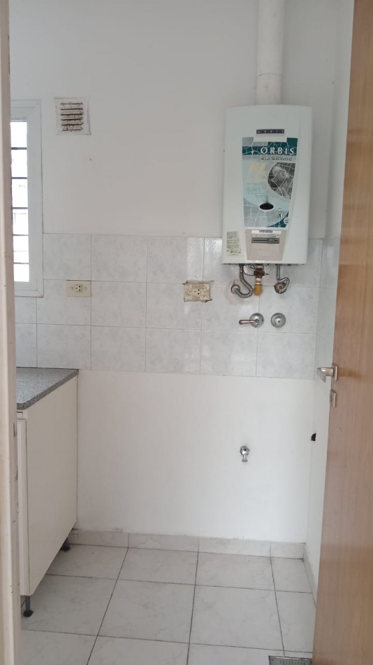 EXCELENTE DEPARTAMENTO DE 1 DORMITORIO -LIVING COMEDOR - COCINA EQUIPADA  