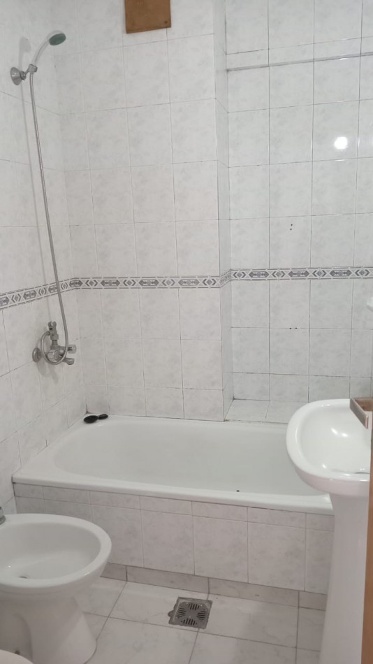 EXCELENTE DEPARTAMENTO DE 1 DORMITORIO -LIVING COMEDOR - COCINA EQUIPADA  