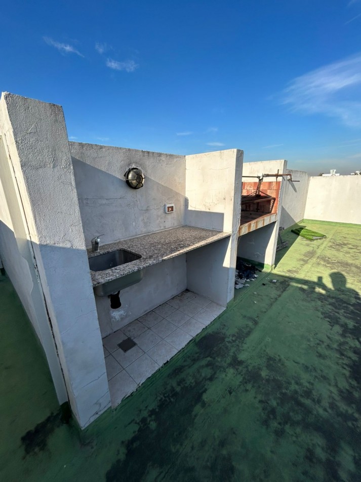 27 E/ 34 Y 35 - DEPARTAMENTO DE DOS DORMITORIOS CON COCHERA - TERRAZA PRIVADA 