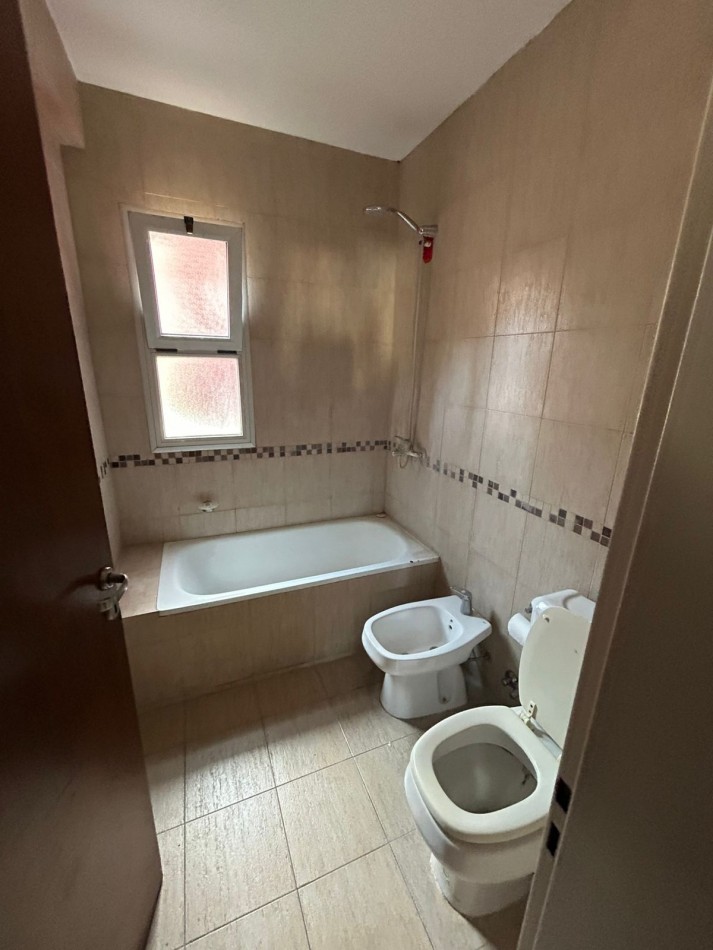 27 E/ 34 Y 35 - DEPARTAMENTO DE DOS DORMITORIOS CON COCHERA - TERRAZA PRIVADA 
