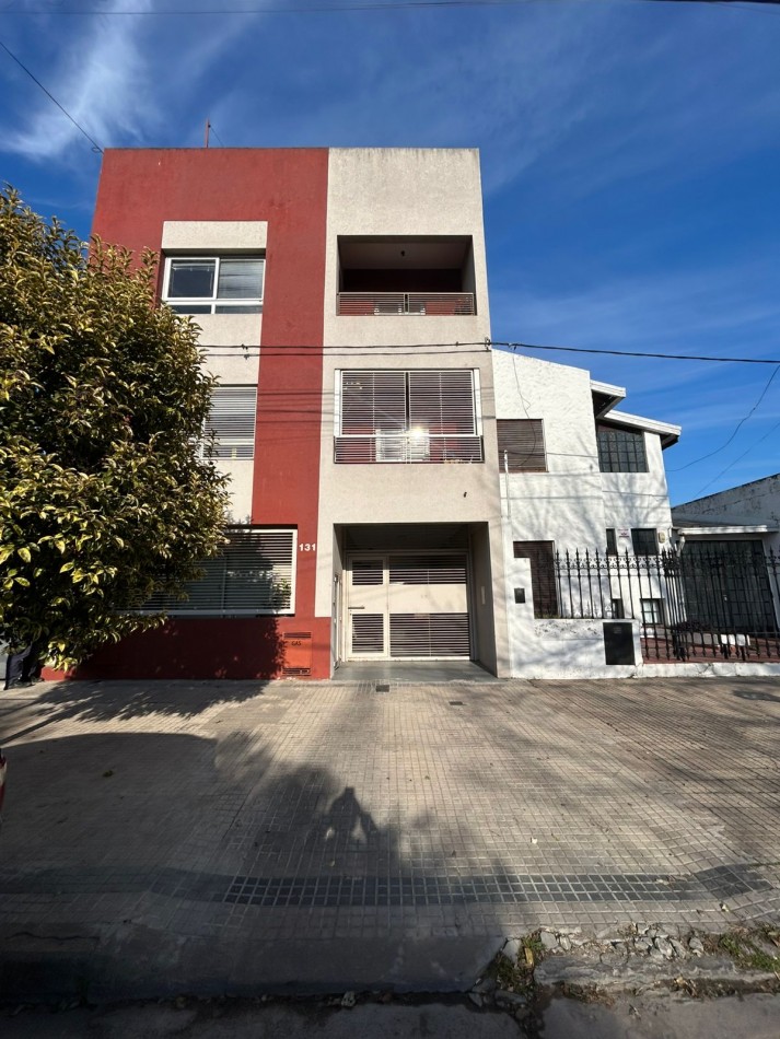 27 E/ 34 Y 35 - DEPARTAMENTO DE DOS DORMITORIOS CON COCHERA - TERRAZA PRIVADA 