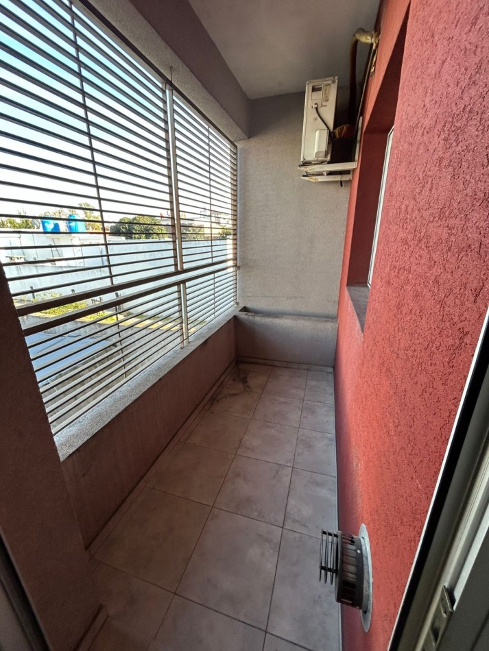 27 E/ 34 Y 35 - DEPARTAMENTO DE DOS DORMITORIOS CON COCHERA - TERRAZA PRIVADA 