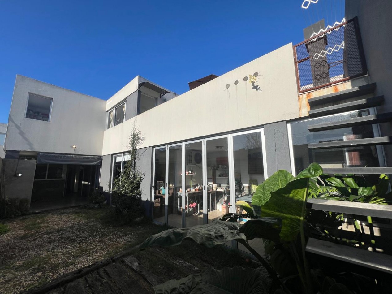 531 E/ 28 Y 29 - HERMOSO DUPLEX A LA VENTA - APTO CREDITO