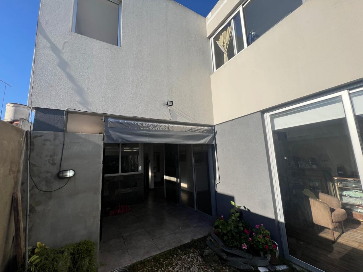 531 E/ 28 Y 29 - HERMOSO DUPLEX A LA VENTA - APTO CREDITO