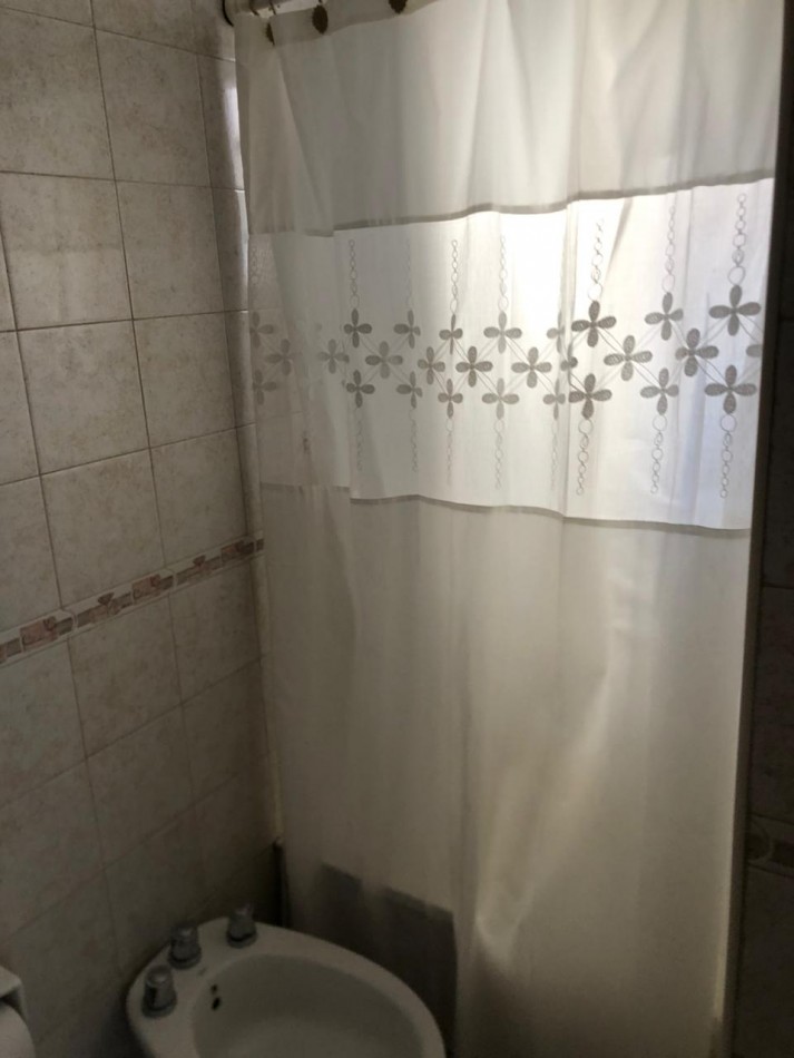 61 E/ 12 Y 13 - DEPARTAMENTRO DE 1 DORMITORIO CONTRAFRENTE 