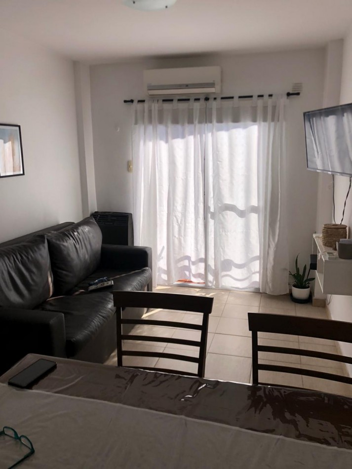 61 E/ 12 Y 13 - DEPARTAMENTRO DE 1 DORMITORIO CONTRAFRENTE 