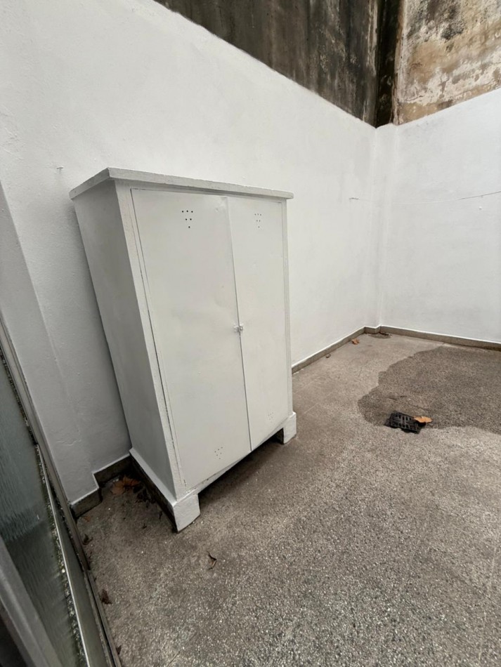 AV 1 E/ 61 Y 62 - PH UN DORMITORIO - CON PATIO