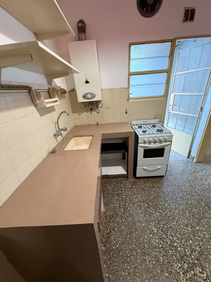 44 e 16 y 17 - DEPARTAMENTO DE 1 DORMITORIO - SIN EXPENSAS 