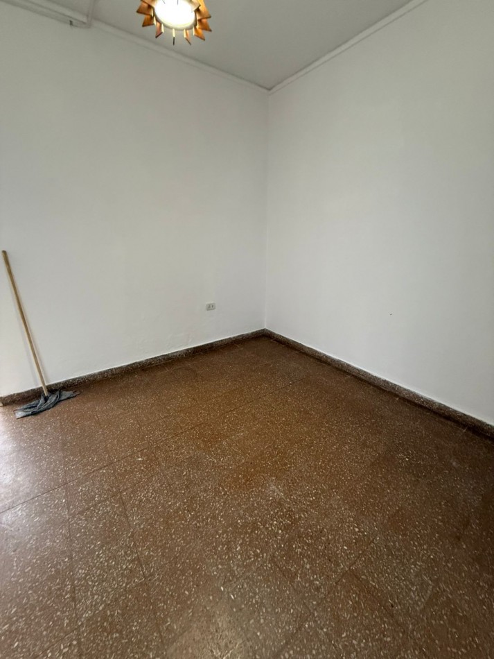 44 e 16 y 17 - DEPARTAMENTO DE 1 DORMITORIO - SIN EXPENSAS 