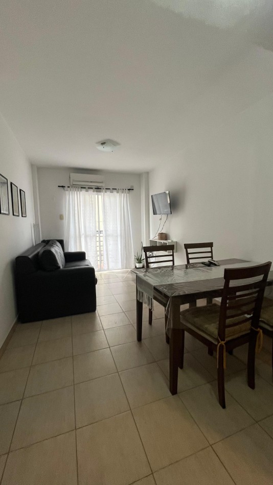 61 E/ 12 Y 13 - DEPARTAMENTRO DE 1 DORMITORIO CONTRAFRENTE 