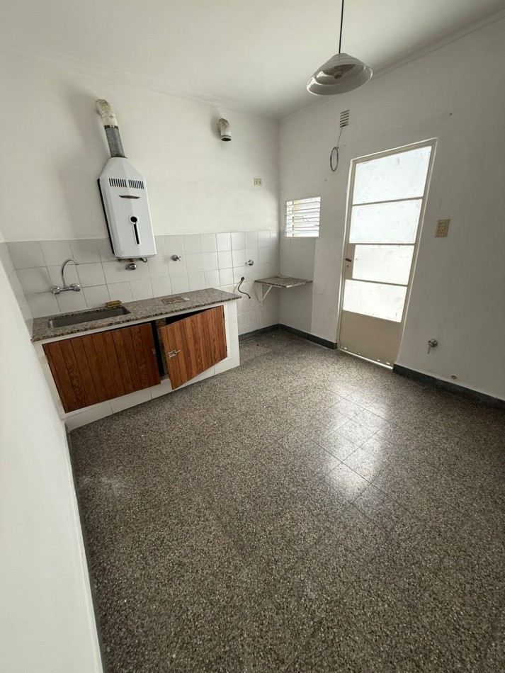 24 E/62 Y 63 - CASA EN ALQUILER - LA PLATA