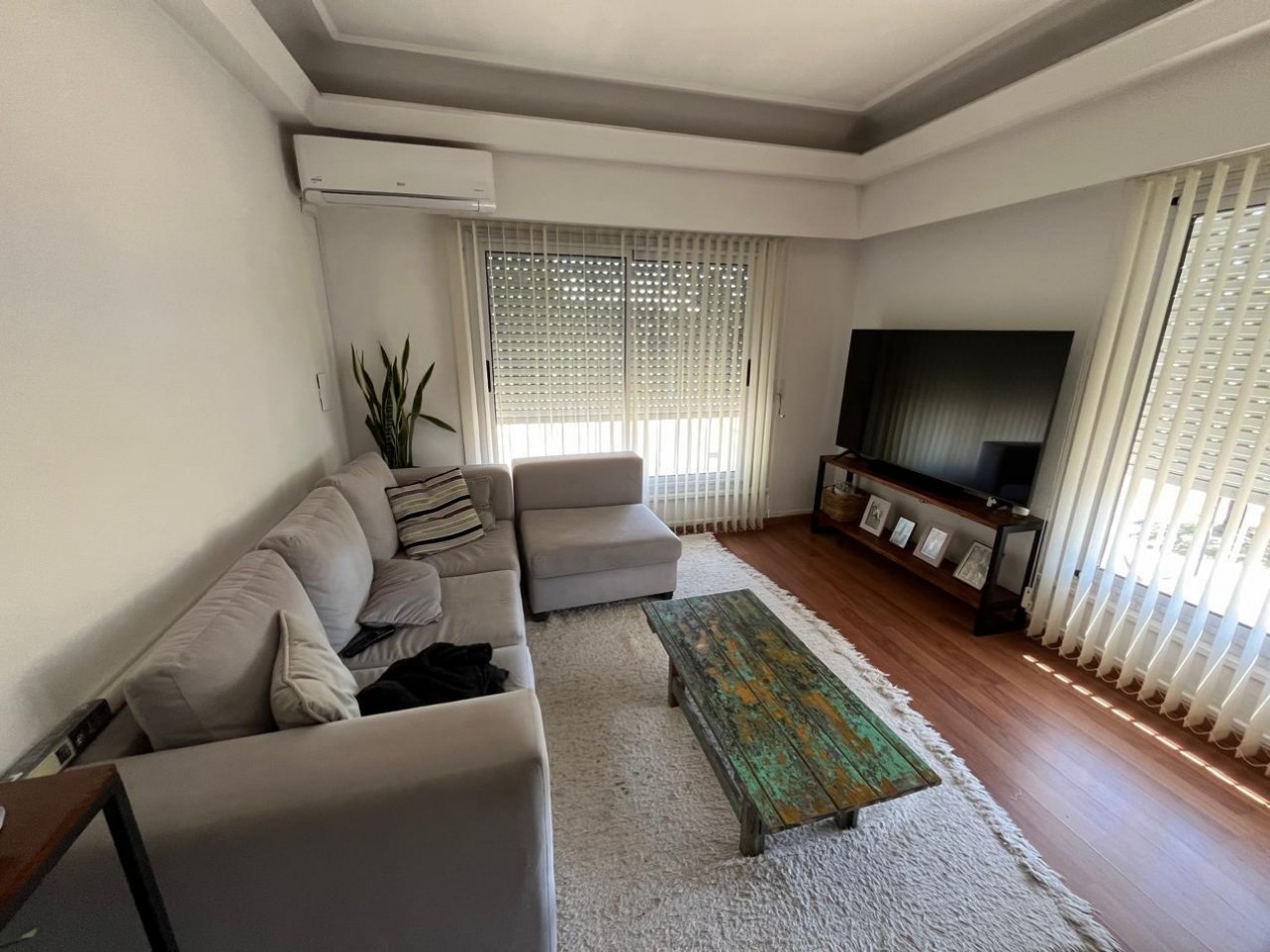 AV 32 ESQ 24 - CASA EN PLANTA ALTA  2 DORM Y TERRAZA