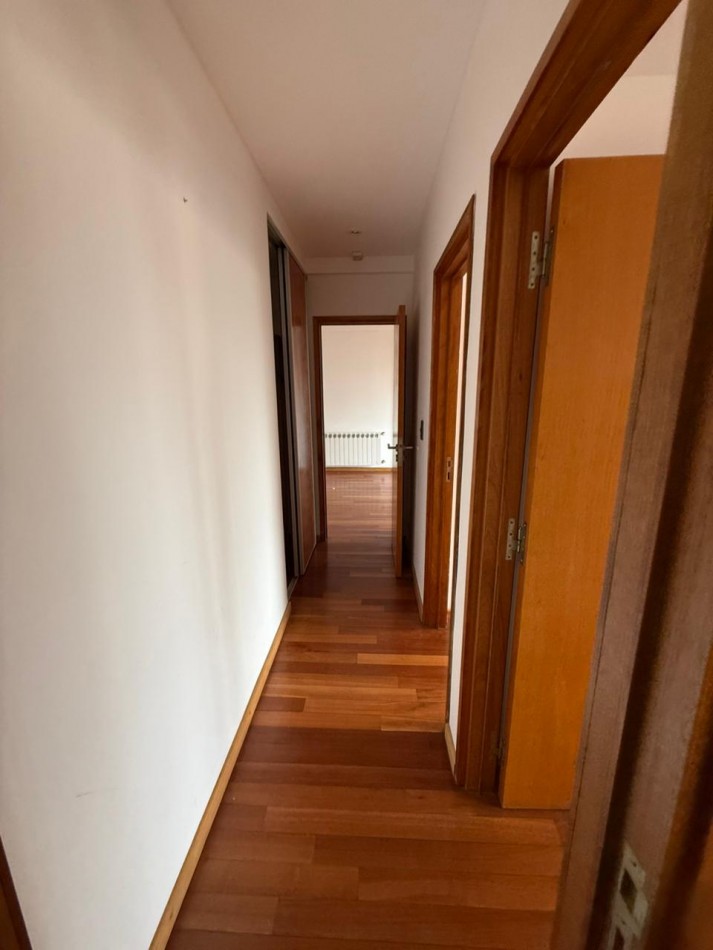 37 e/ 12 y 13 - depto 2 dorm con cochera descubierta- Barrio Norte