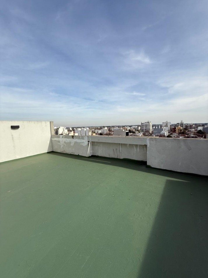 37 e/ 12 y 13 - depto 2 dorm con cochera descubierta- Barrio Norte