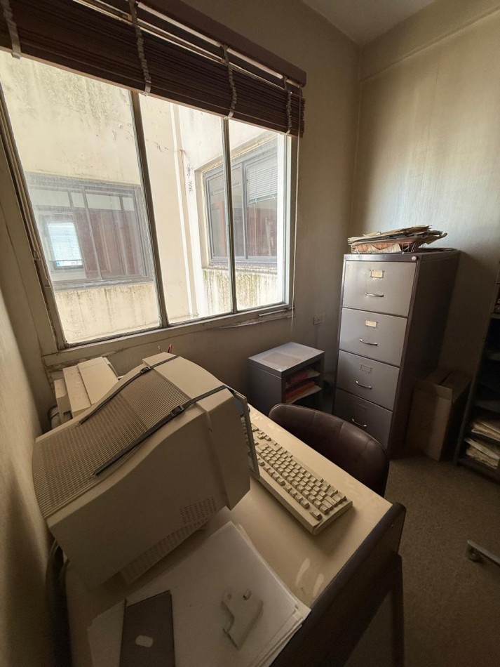 48 E/ 12 Y 13 - VENTA OFICINA - ZONA TRIBUNALES 