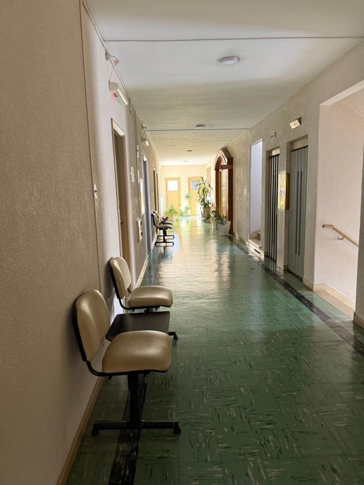 48 E/ 12 Y 13 - VENTA OFICINA - ZONA TRIBUNALES 
