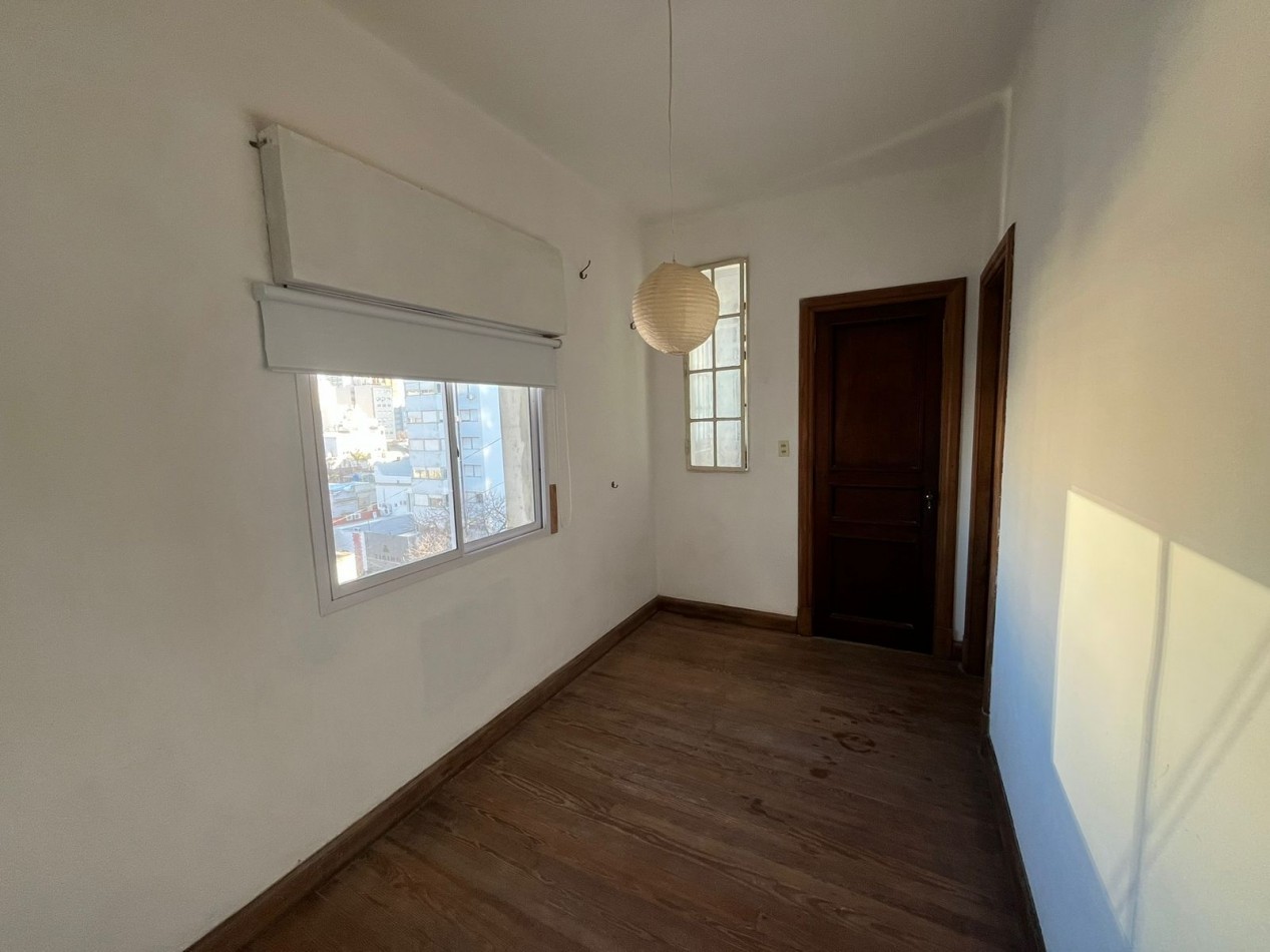 48 Esq. 9 - 1 Dorm y living comedor- La Plata Centro