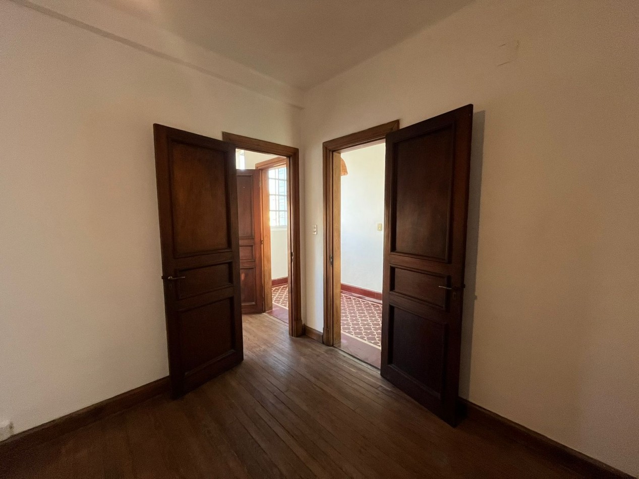 48 Esq. 9 - 1 Dorm y living comedor- La Plata Centro