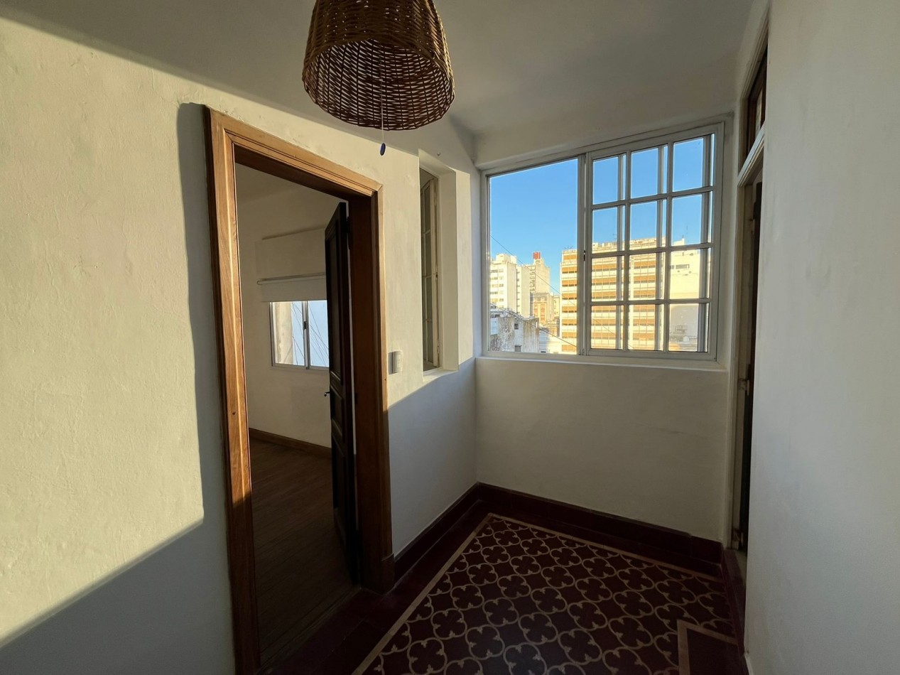48 Esq. 9 - 1 Dorm y living comedor- La Plata Centro