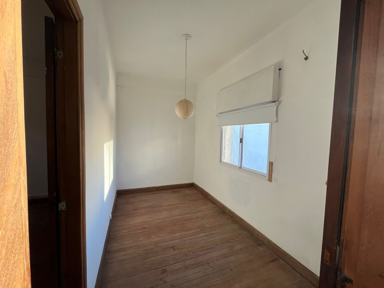 48 Esq. 9 - 1 Dorm y living comedor- La Plata Centro
