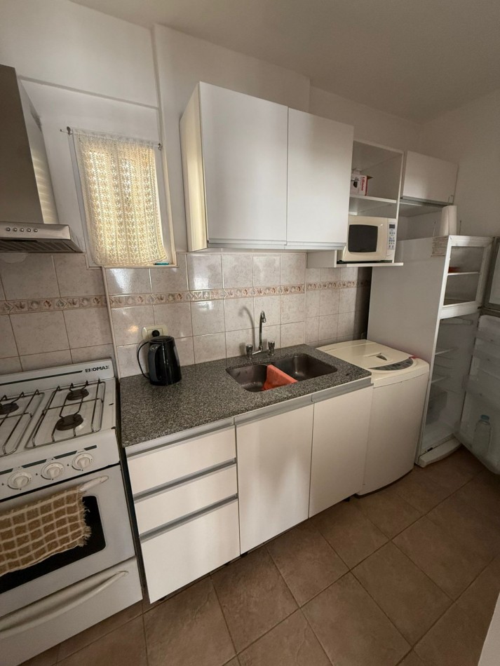 61 E/ 12 Y 13 - DEPARTAMENTRO DE 1 DORMITORIO CONTRAFRENTE 