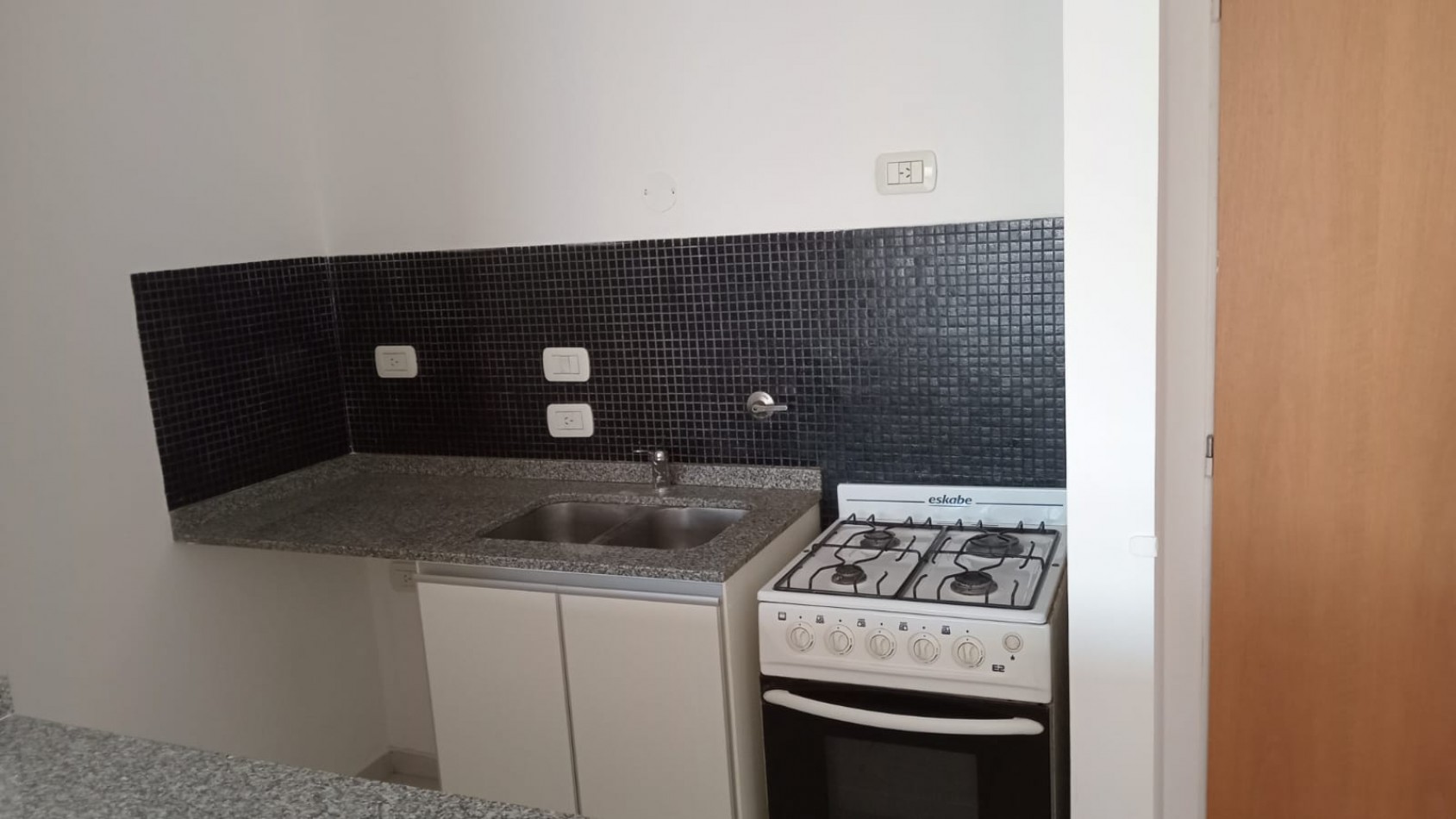 46 E/ 15 Y 16 - ALQUILER 1 DORM -  MODERNO