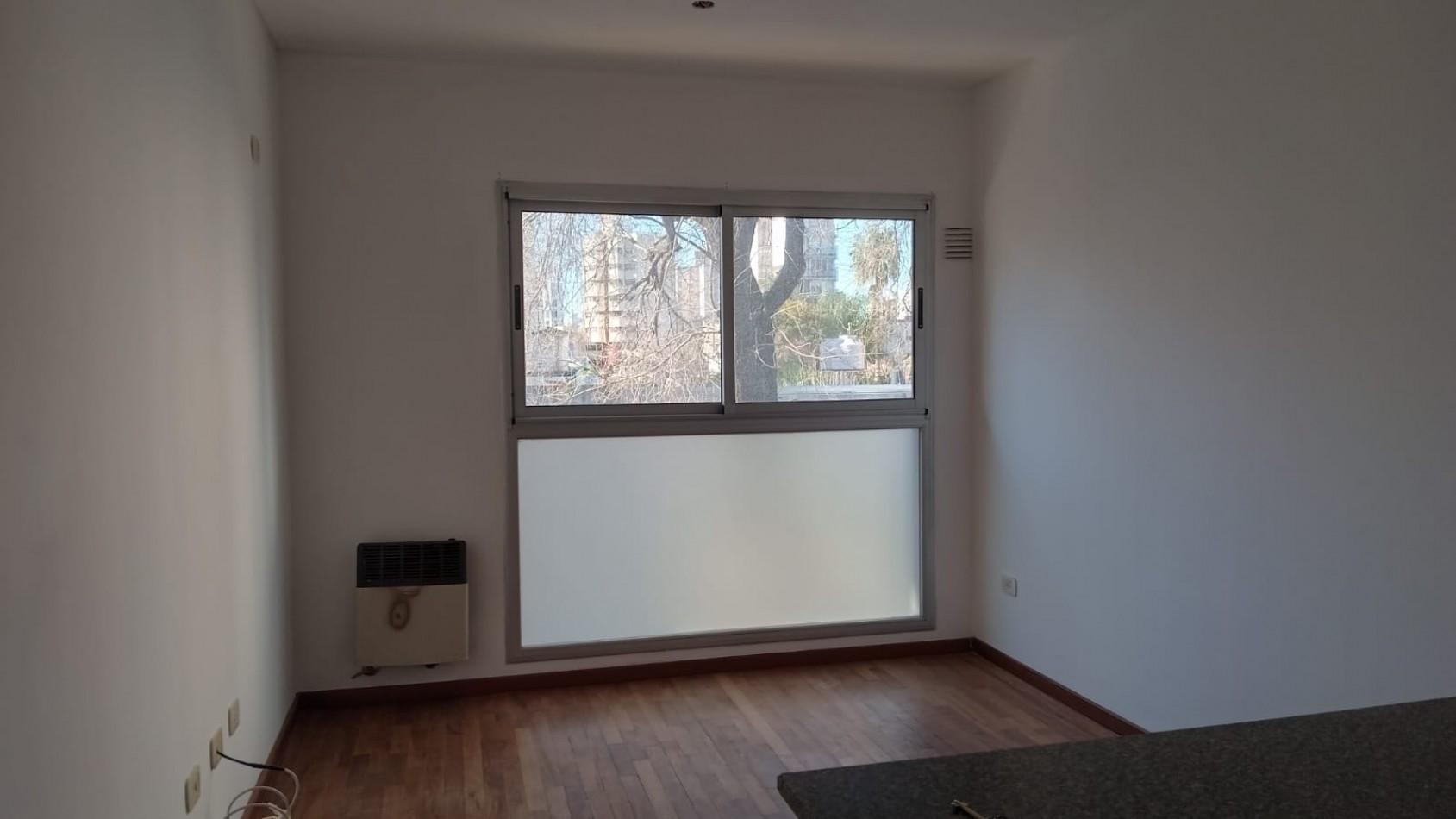 46 E/ 15 Y 16 - ALQUILER 1 DORM -  MODERNO
