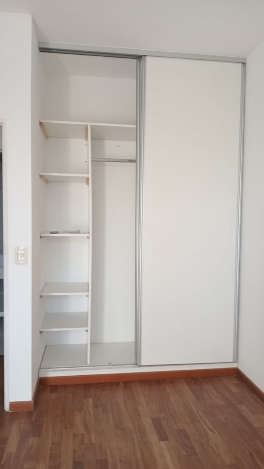 46 E/ 15 Y 16 - ALQUILER 1 DORM -  MODERNO