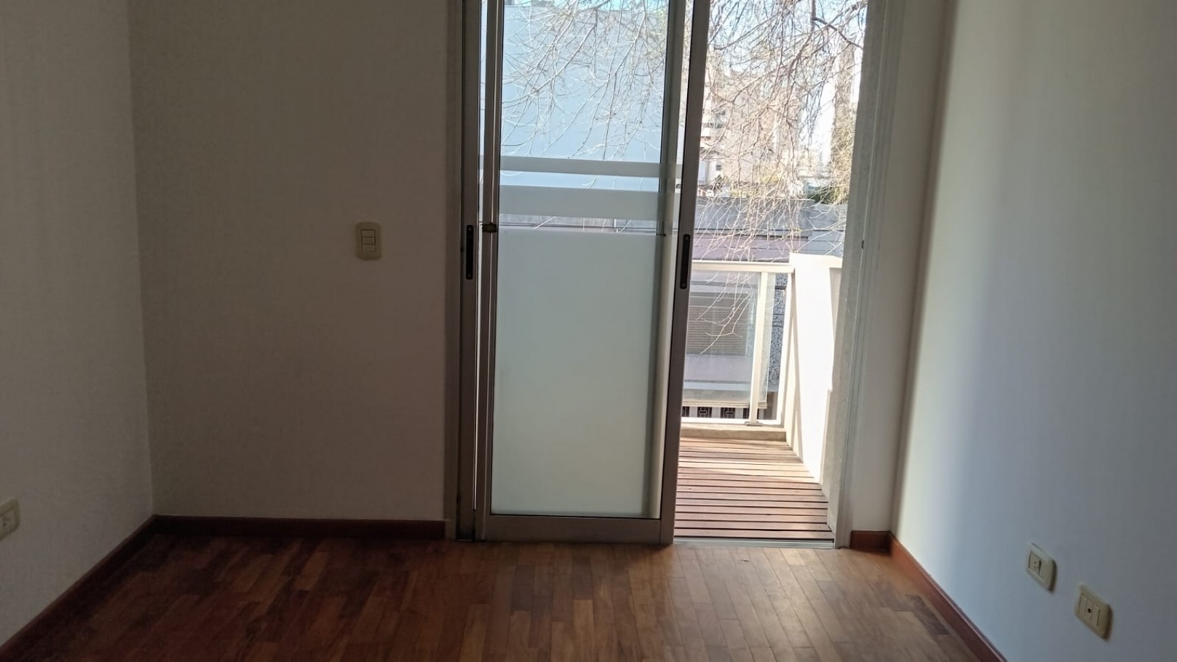 46 E/ 15 Y 16 - ALQUILER 1 DORM -  MODERNO